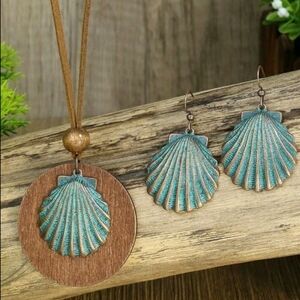 Emery Rose Shell Charm Necklace And Drop Earrings